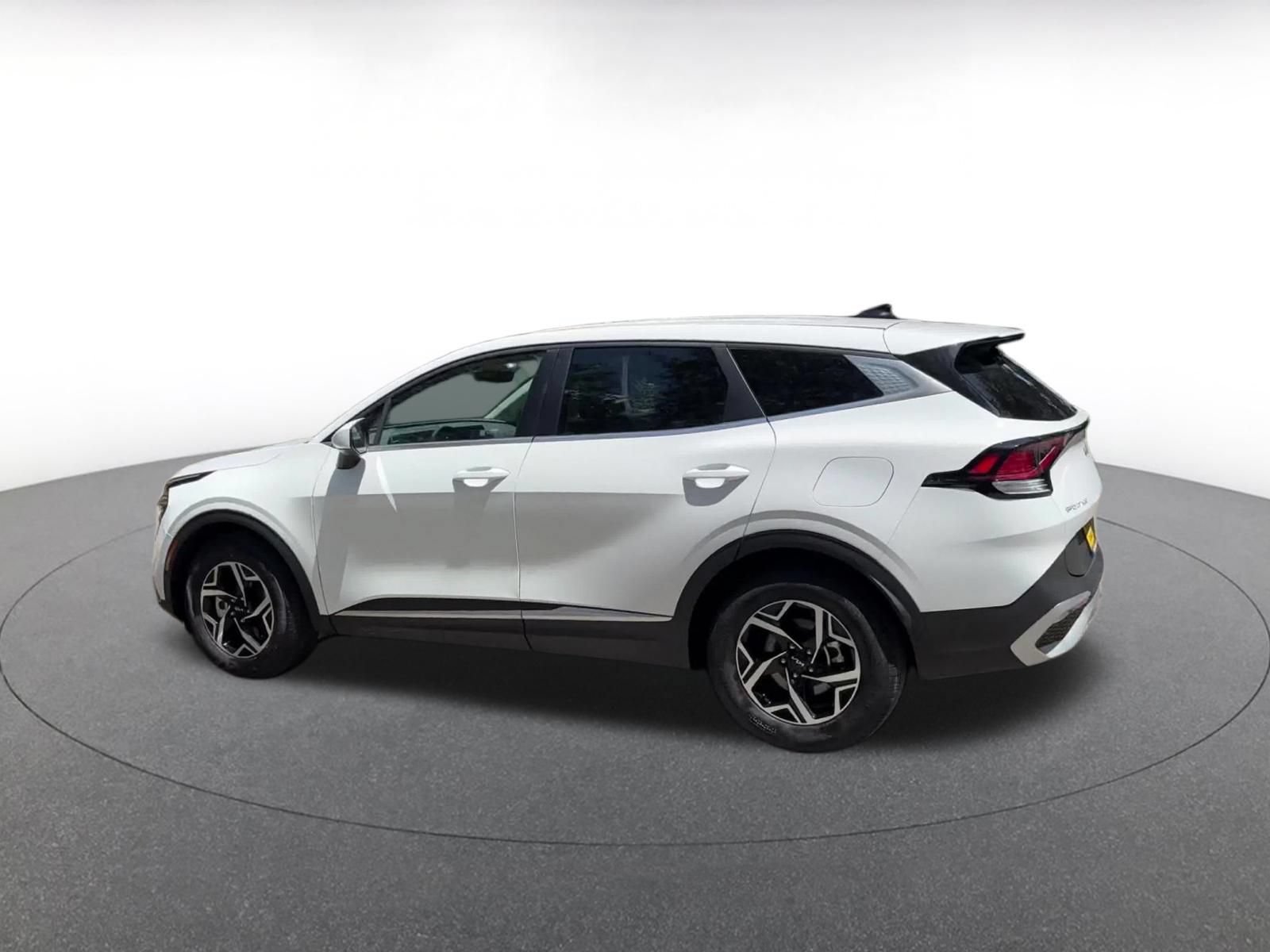 Thumbnail: 2025 Kia Sportage - 8