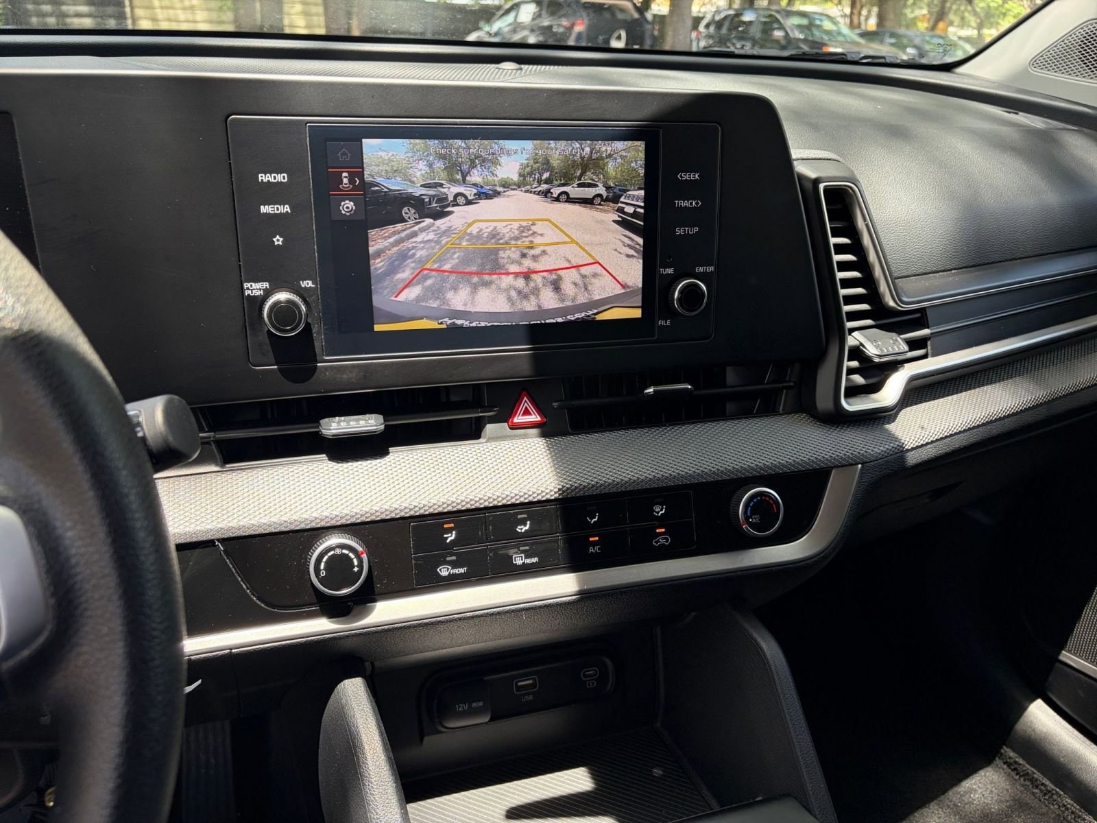 Thumbnail: 2025 Kia Sportage - 17