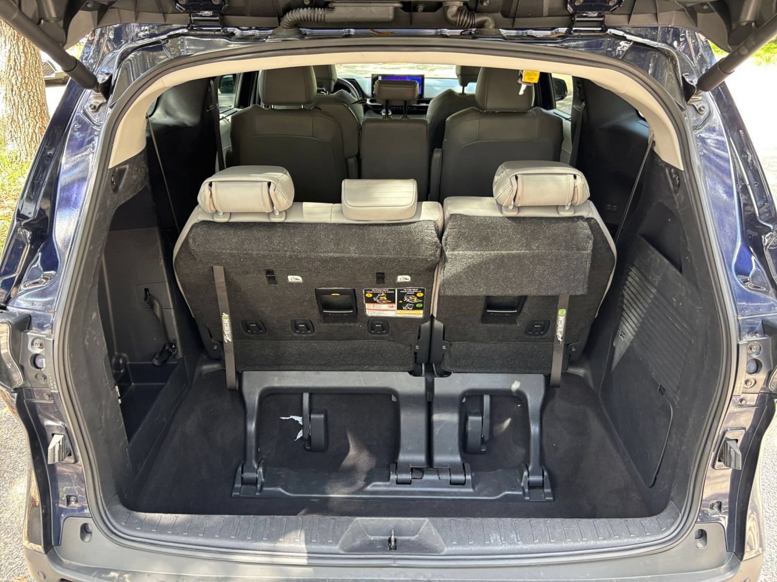 Thumbnail: 2025 Toyota Sienna - 35
