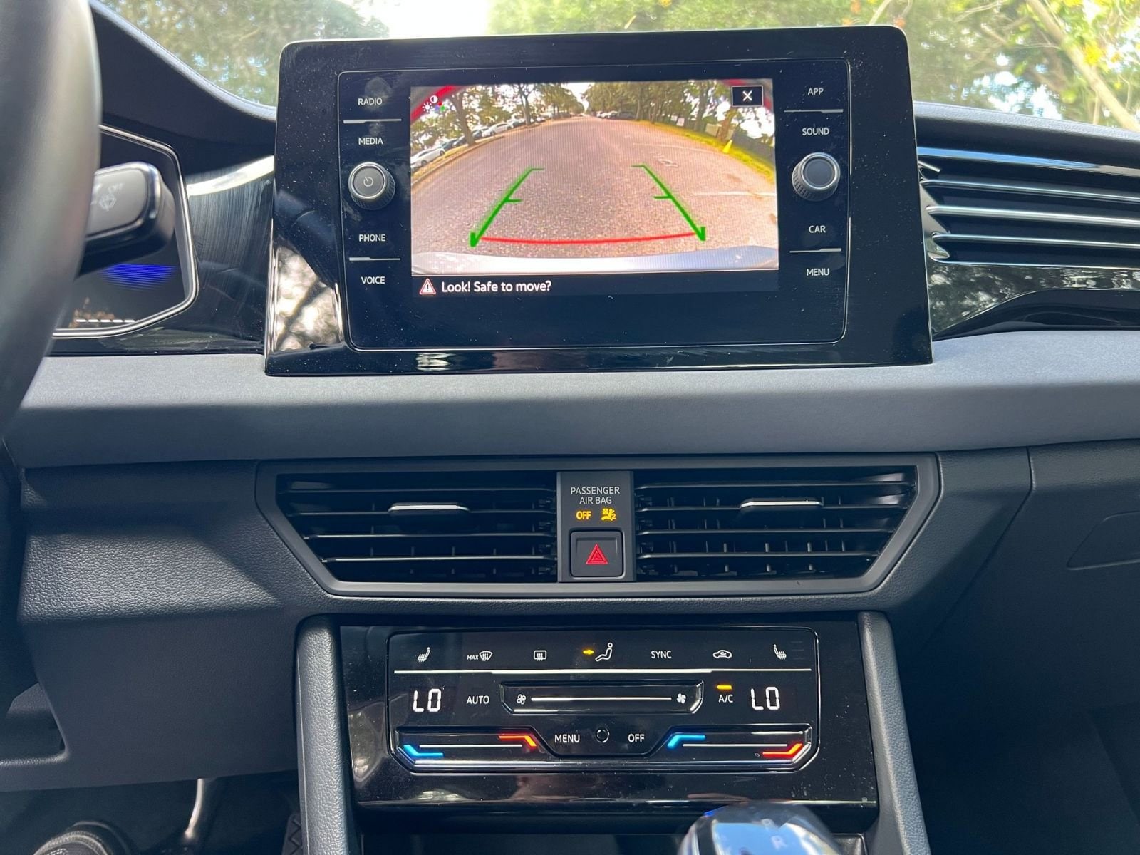 Thumbnail: 2025 Volkswagen Jetta - 17