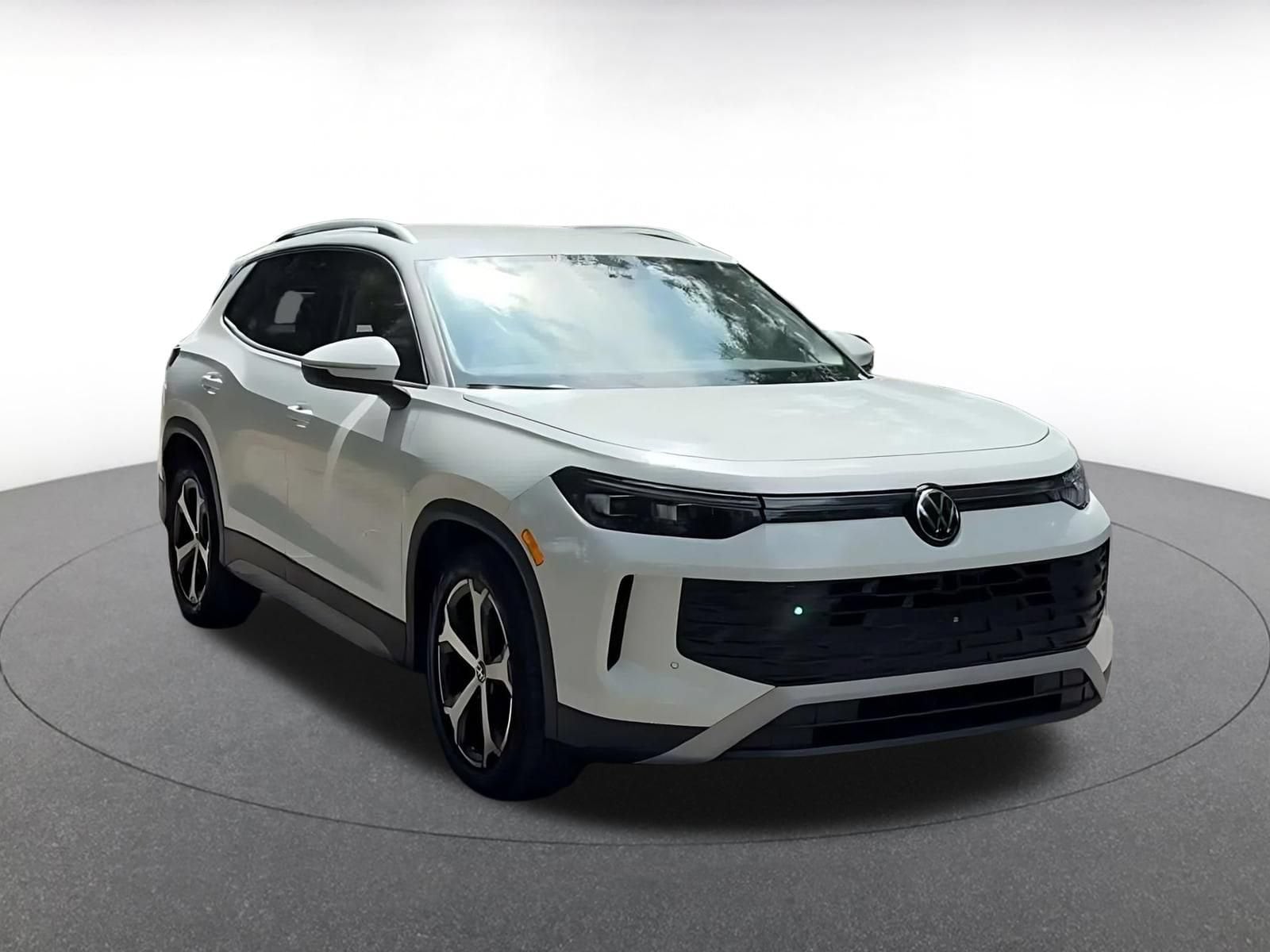 Thumbnail: 2026 Volkswagen Tiguan - 3