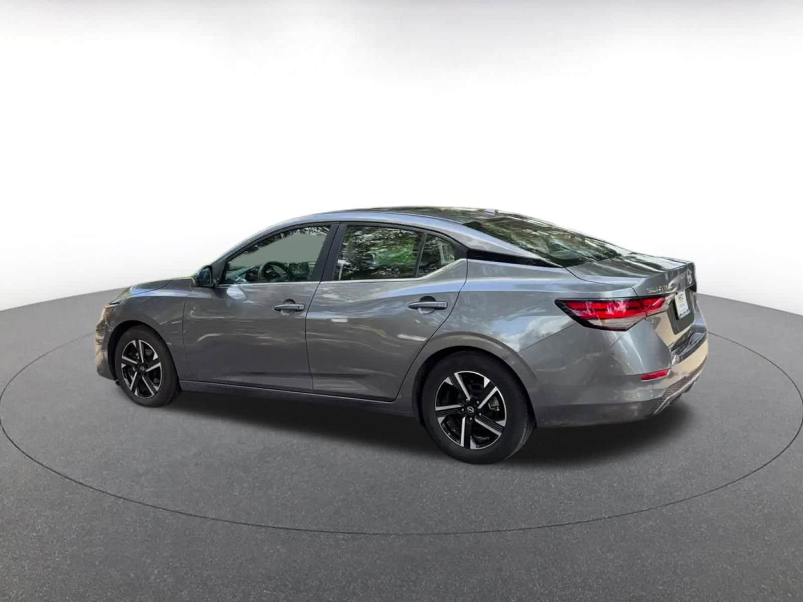 Thumbnail: 2024 Nissan Sentra - 10