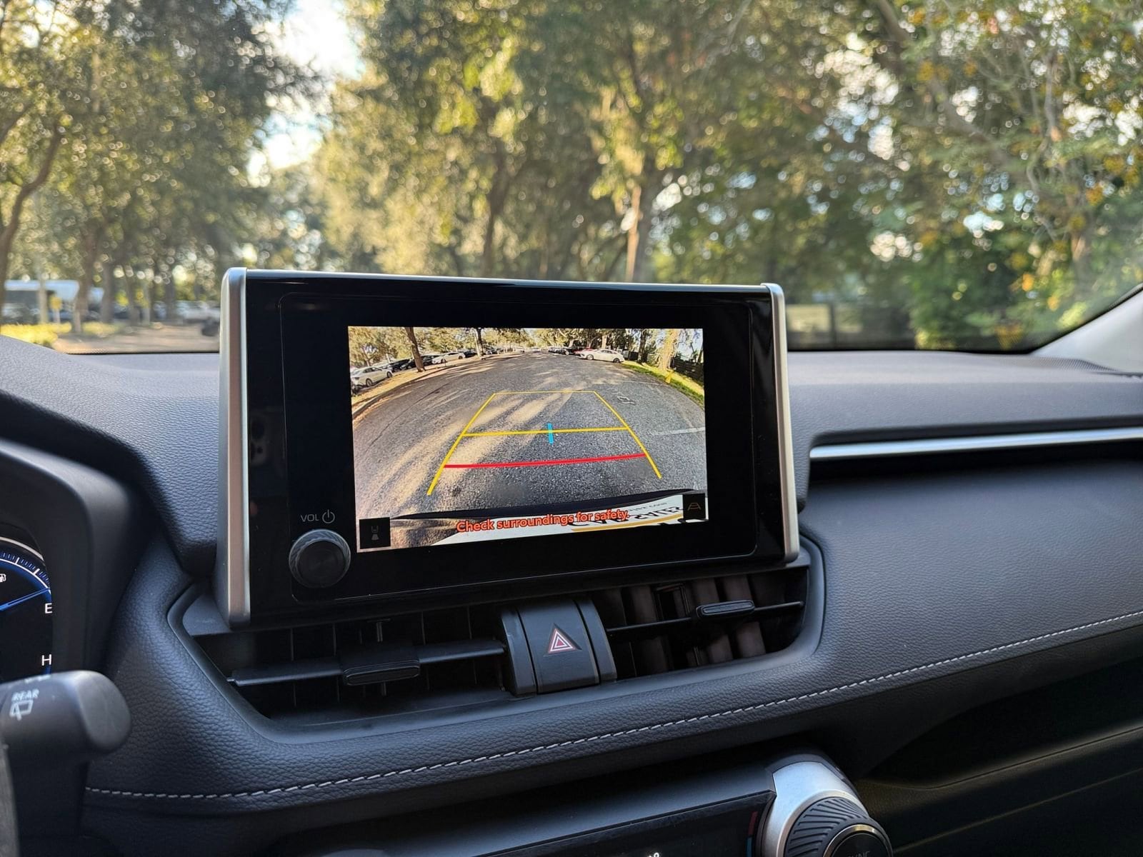 Thumbnail: 2025 Toyota RAV4 - 17