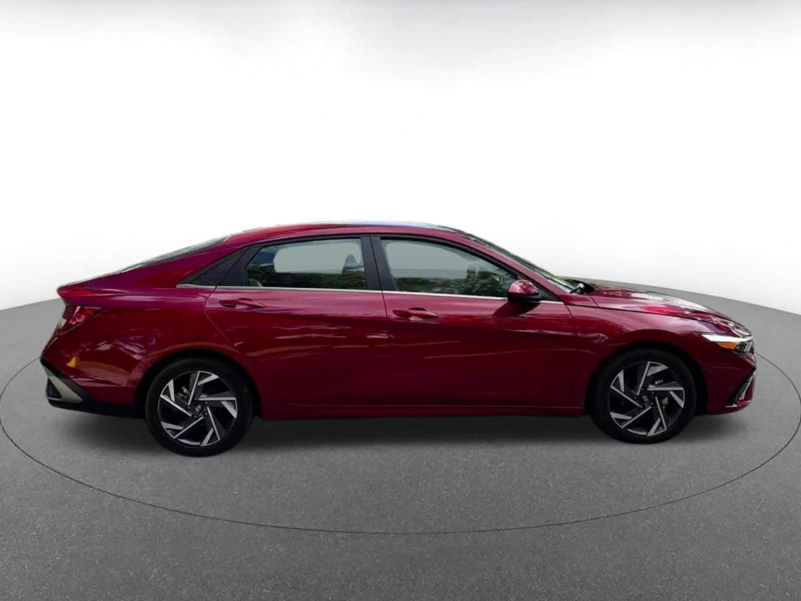 Thumbnail: 2025 Hyundai Elantra - 16