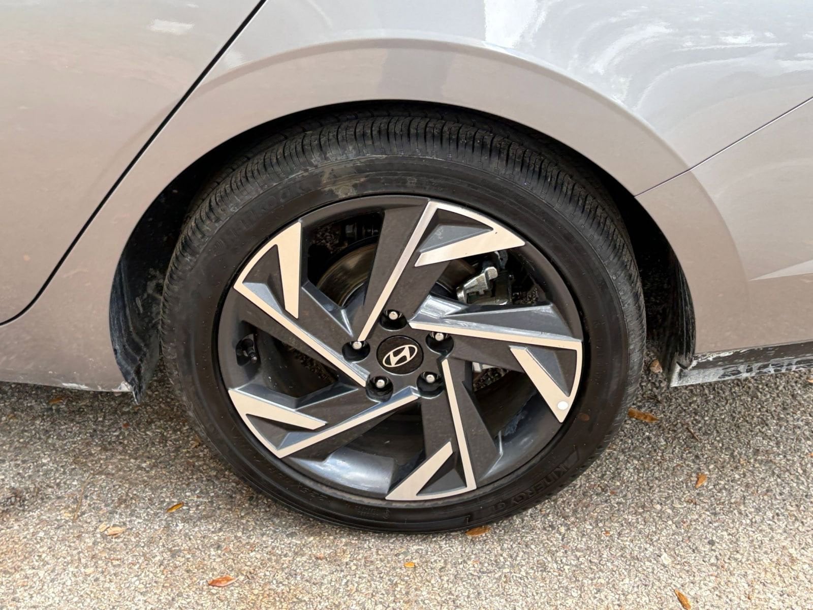 Thumbnail: 2025 Hyundai Elantra - 32
