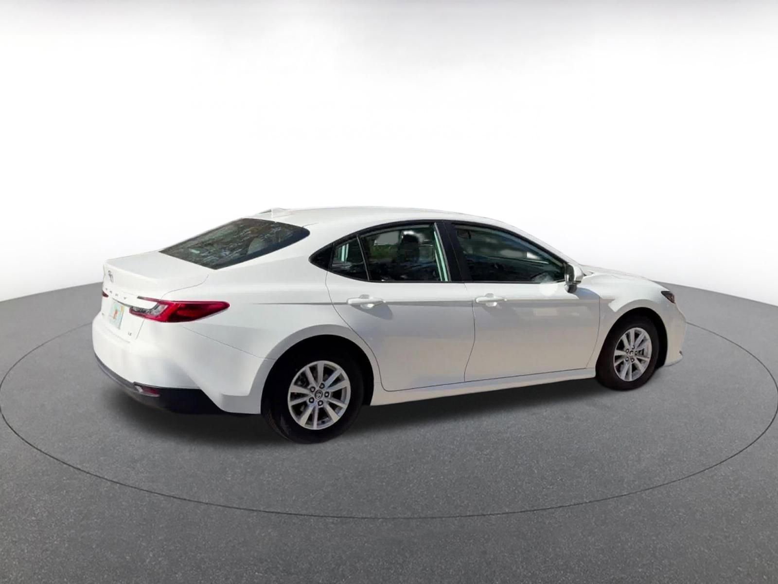 Thumbnail: 2025 Toyota Camry - 15