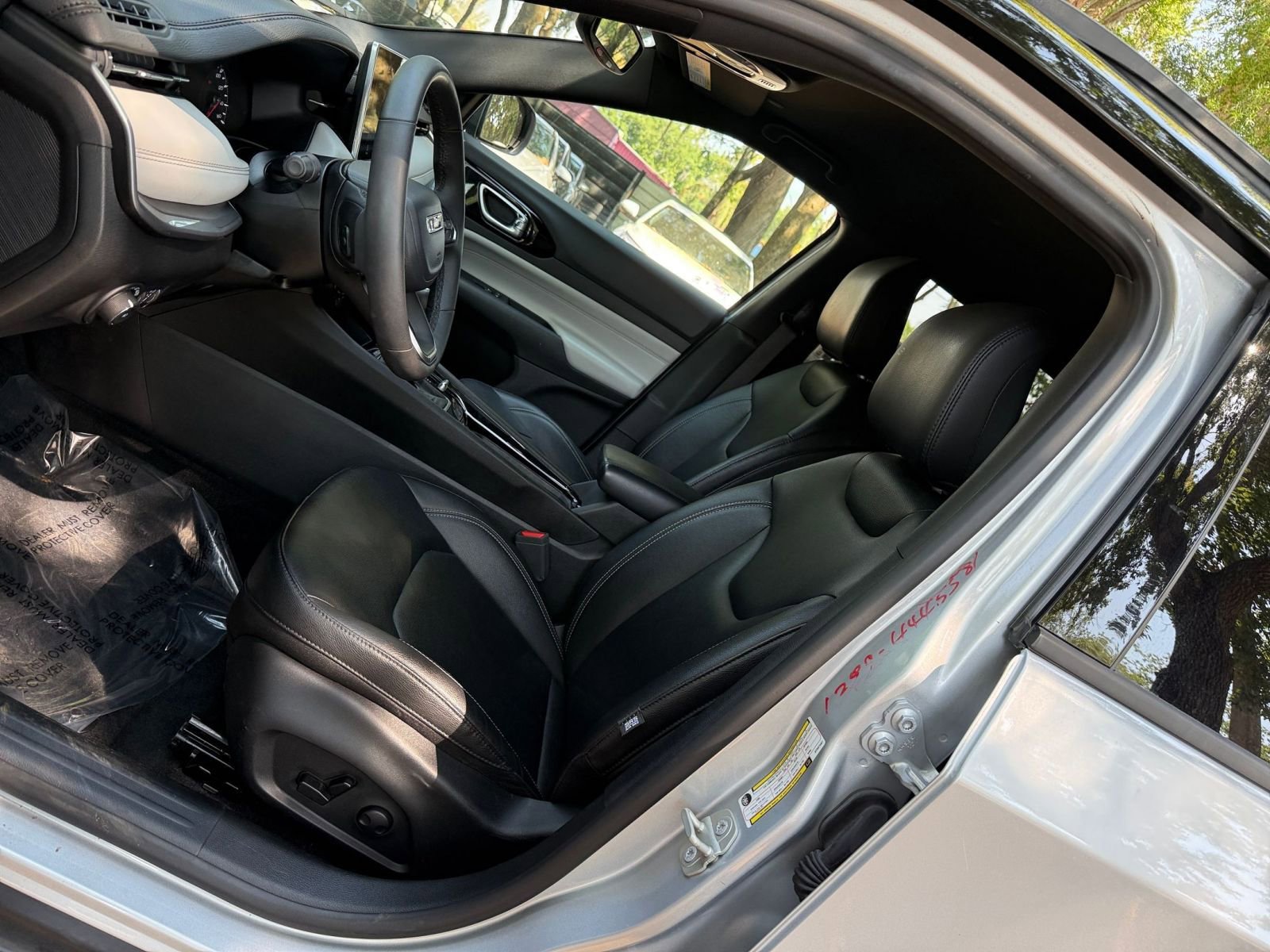 Thumbnail: 2025 Jeep Compass - 23