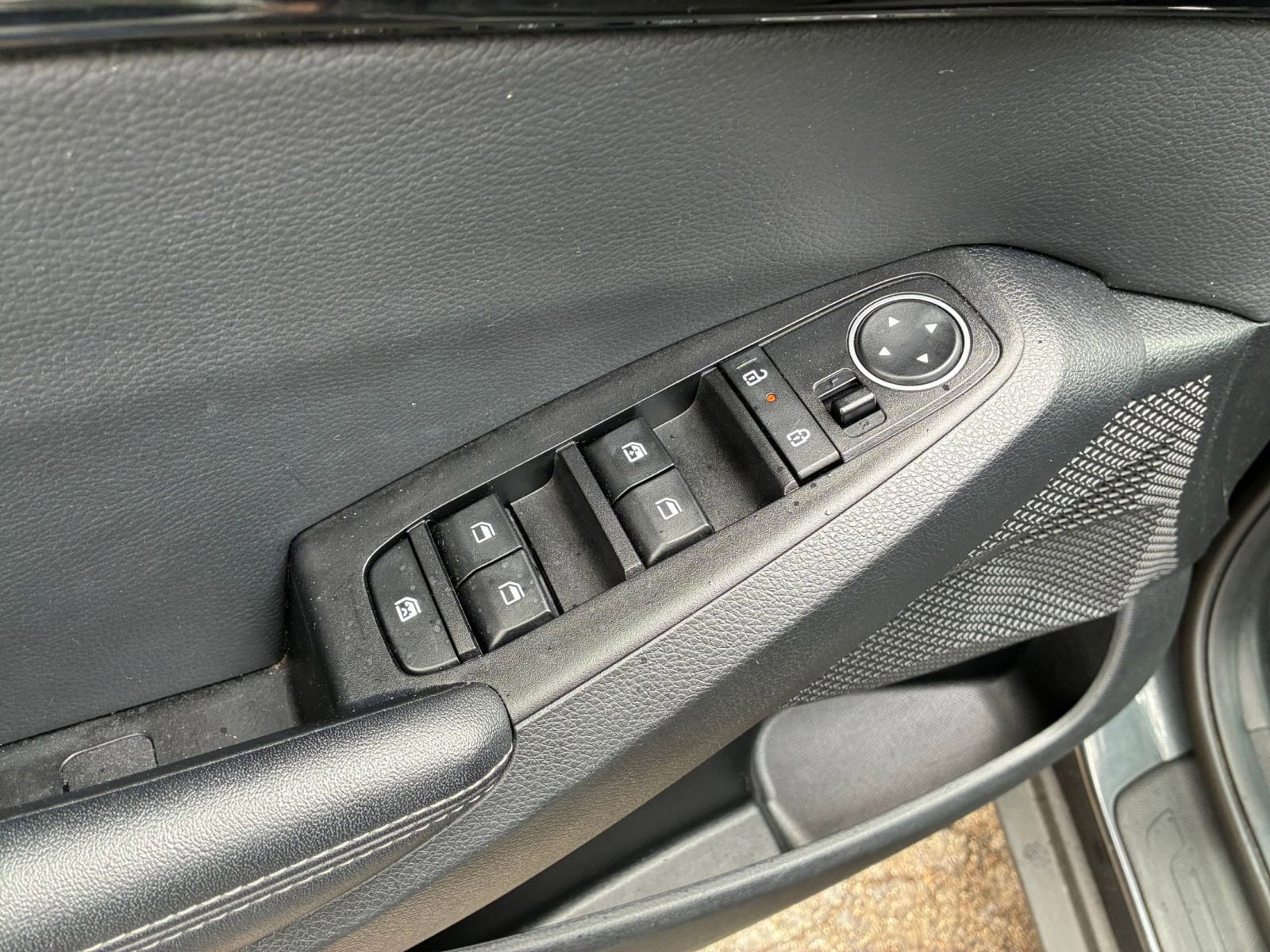 Thumbnail: 2025 Kia Seltos - 18