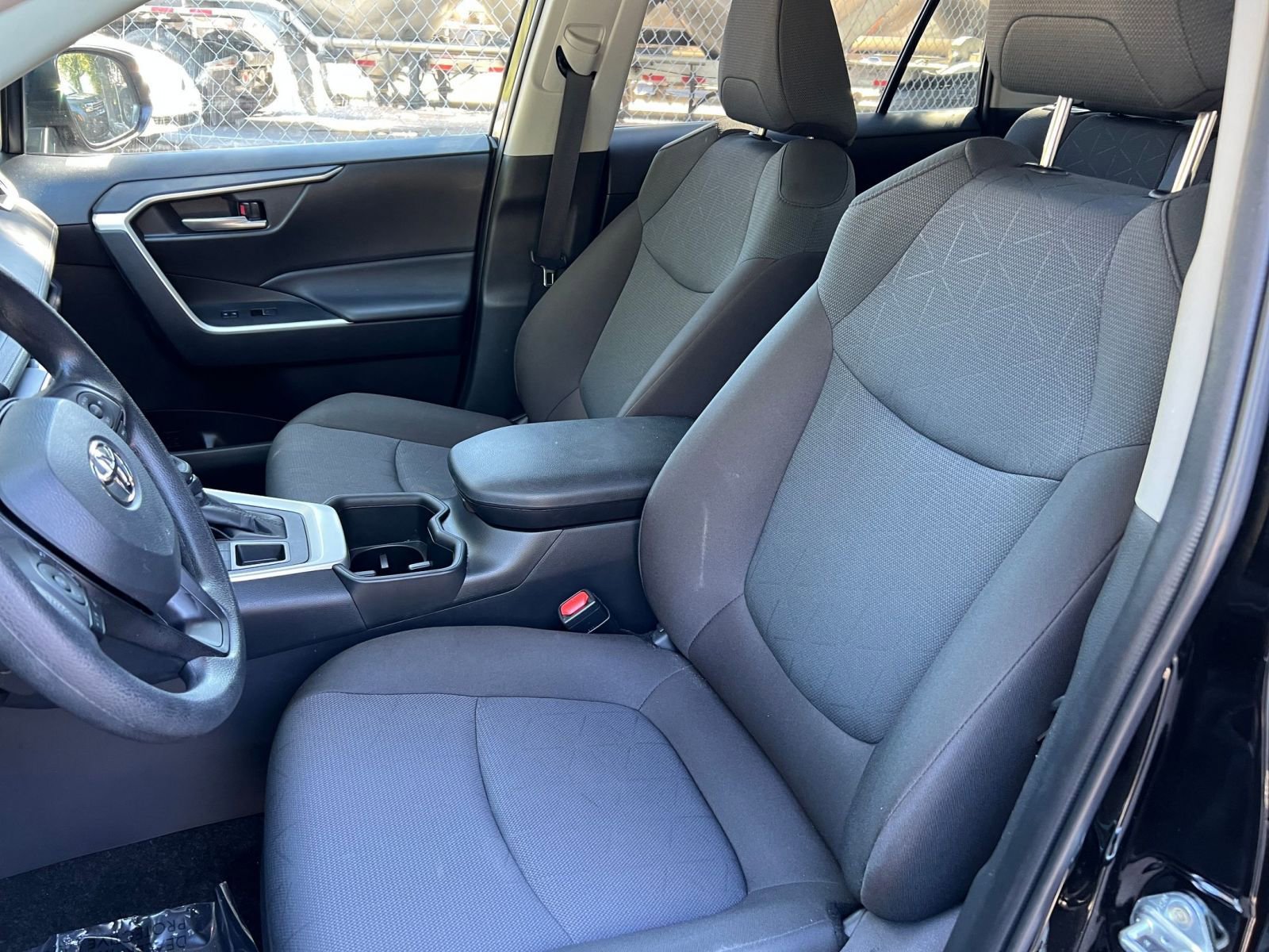 Thumbnail: 2025 Toyota RAV4 - 30