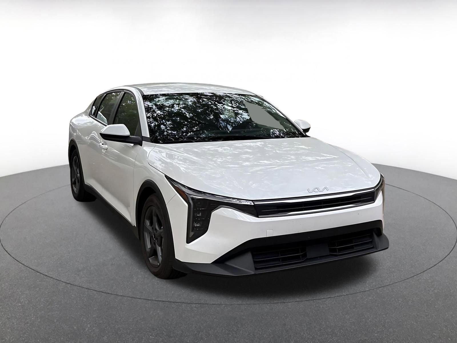 Thumbnail: 2025 Kia K4 - 1