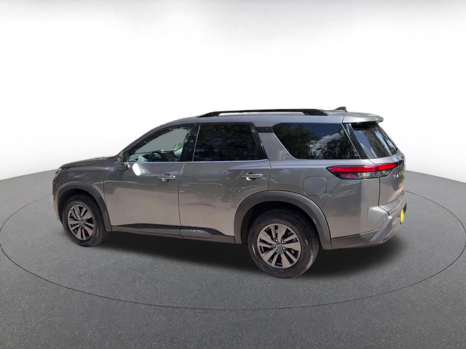 Thumbnail: 2025 Nissan Pathfinder - 10