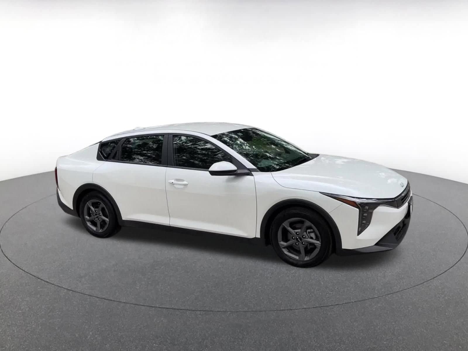 Thumbnail: 2025 Kia K4 - 2