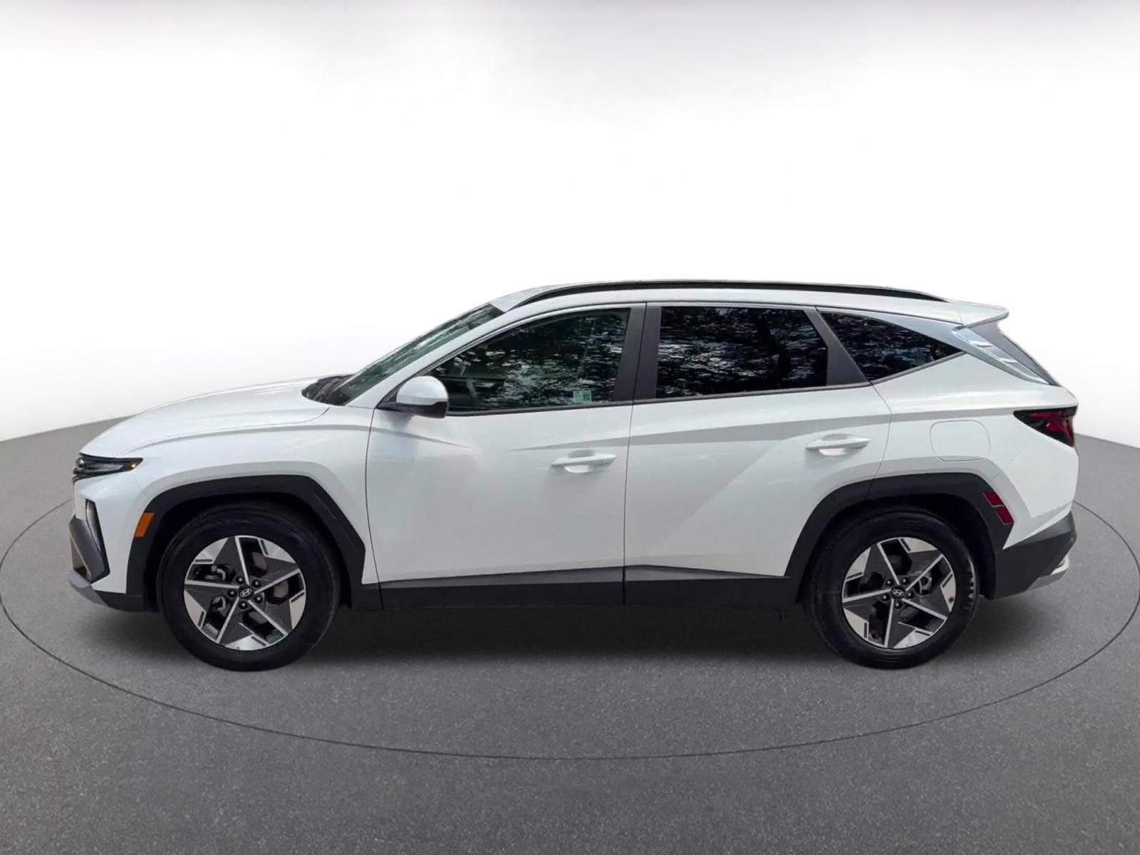 Thumbnail: 2025 Hyundai Tucson - 9