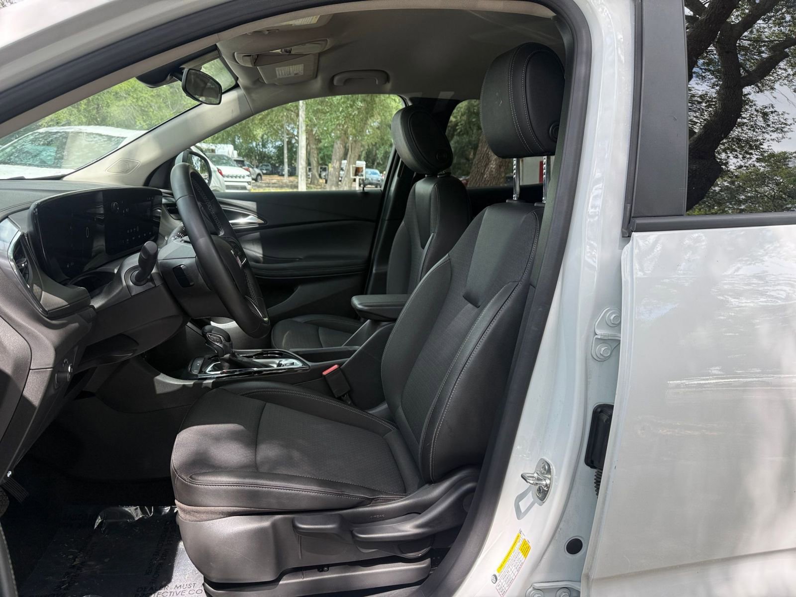 Thumbnail: 2025 Buick Encore GX - 33