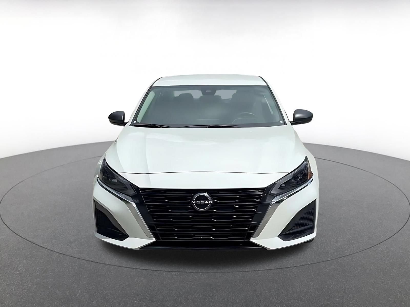 Thumbnail: 2025 Nissan Altima - 4