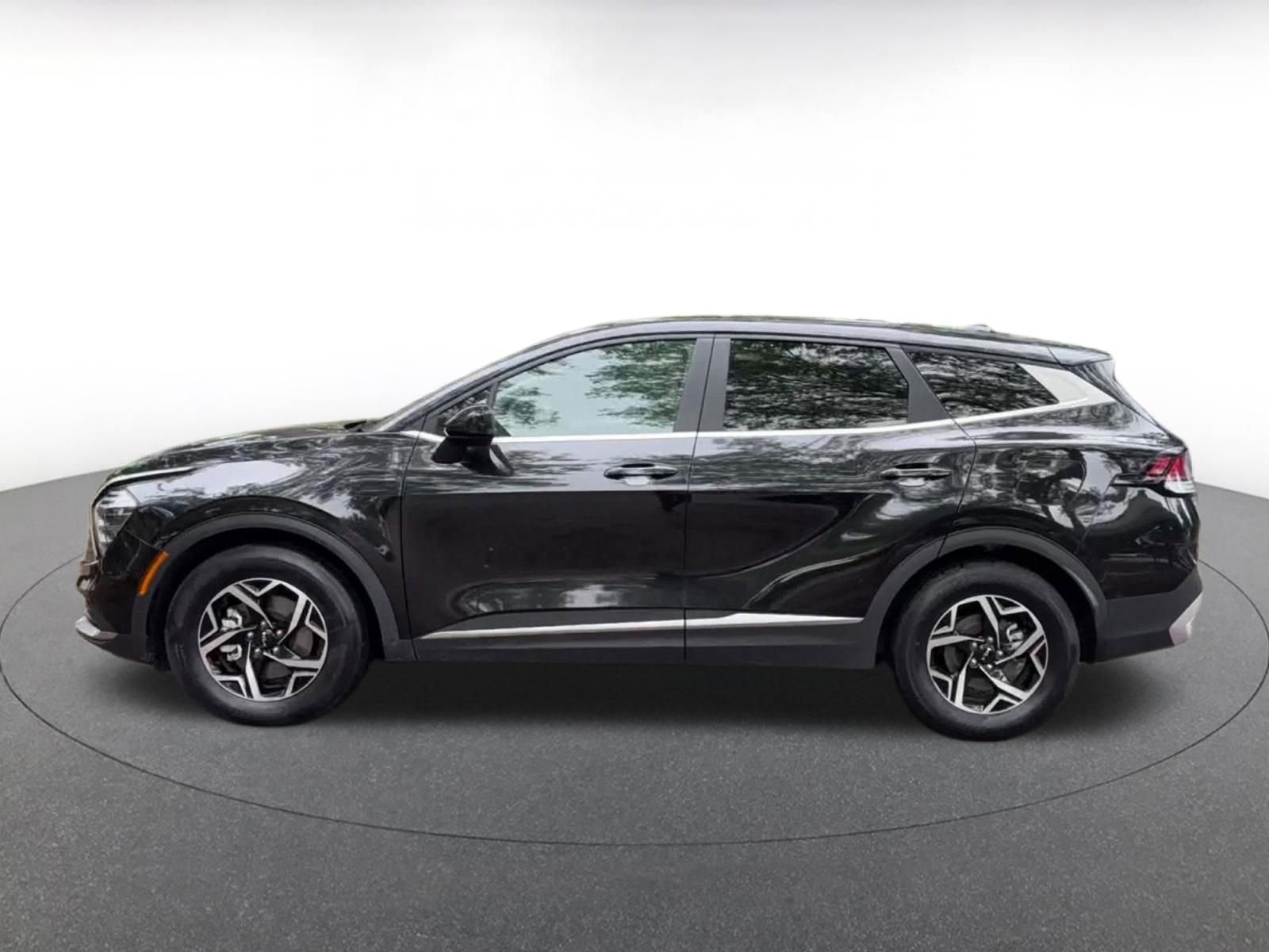 Thumbnail: 2025 Kia Sportage - 9