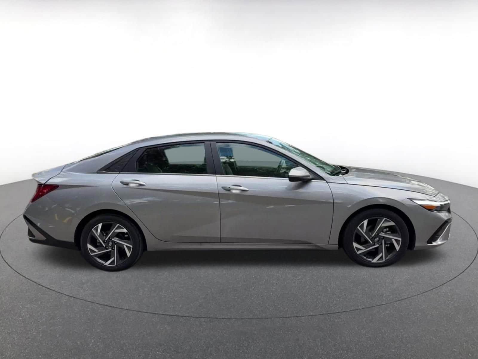 Thumbnail: 2025 Hyundai Elantra - 16