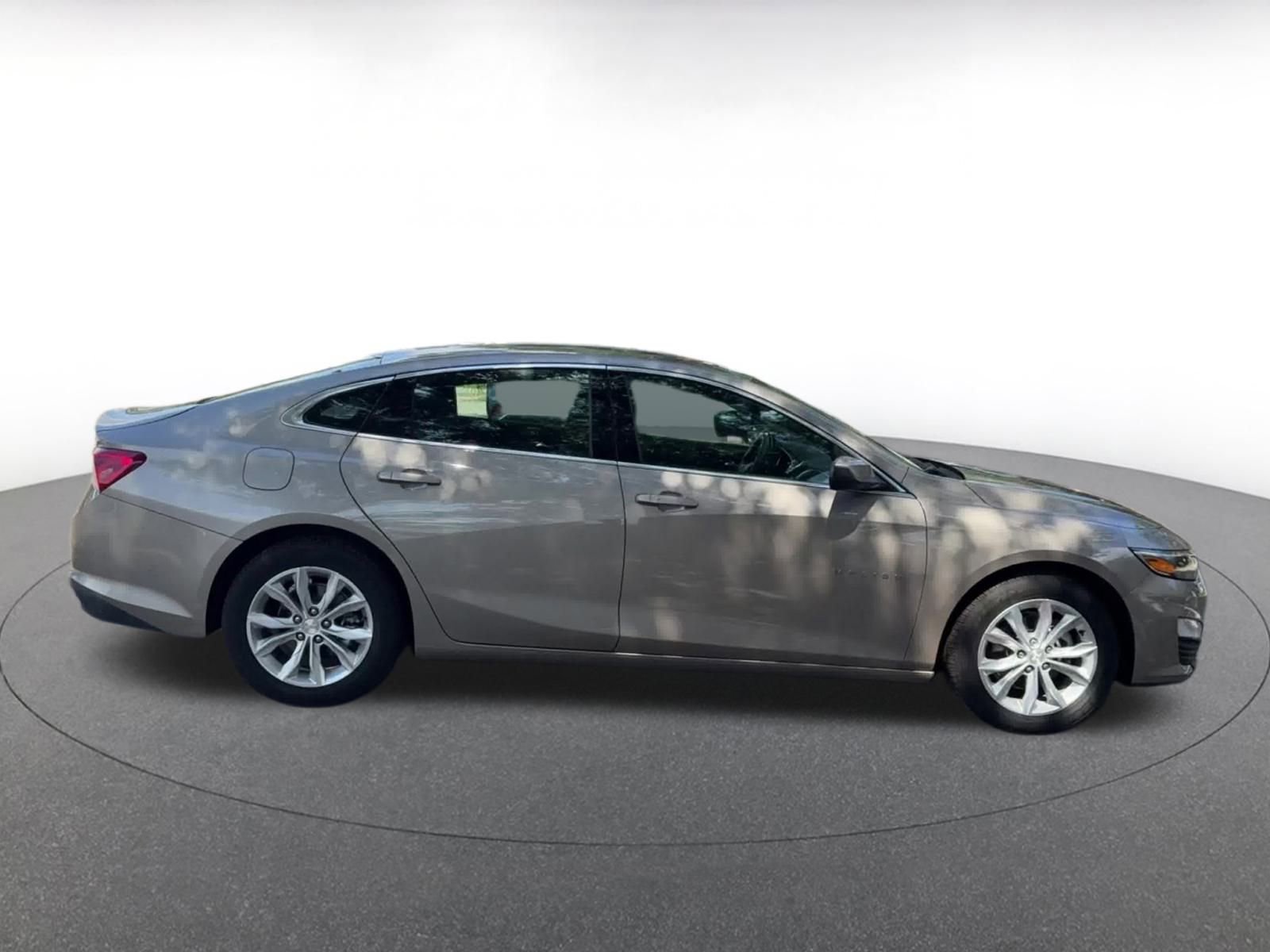 Thumbnail: 2023 Chevrolet Malibu - 16