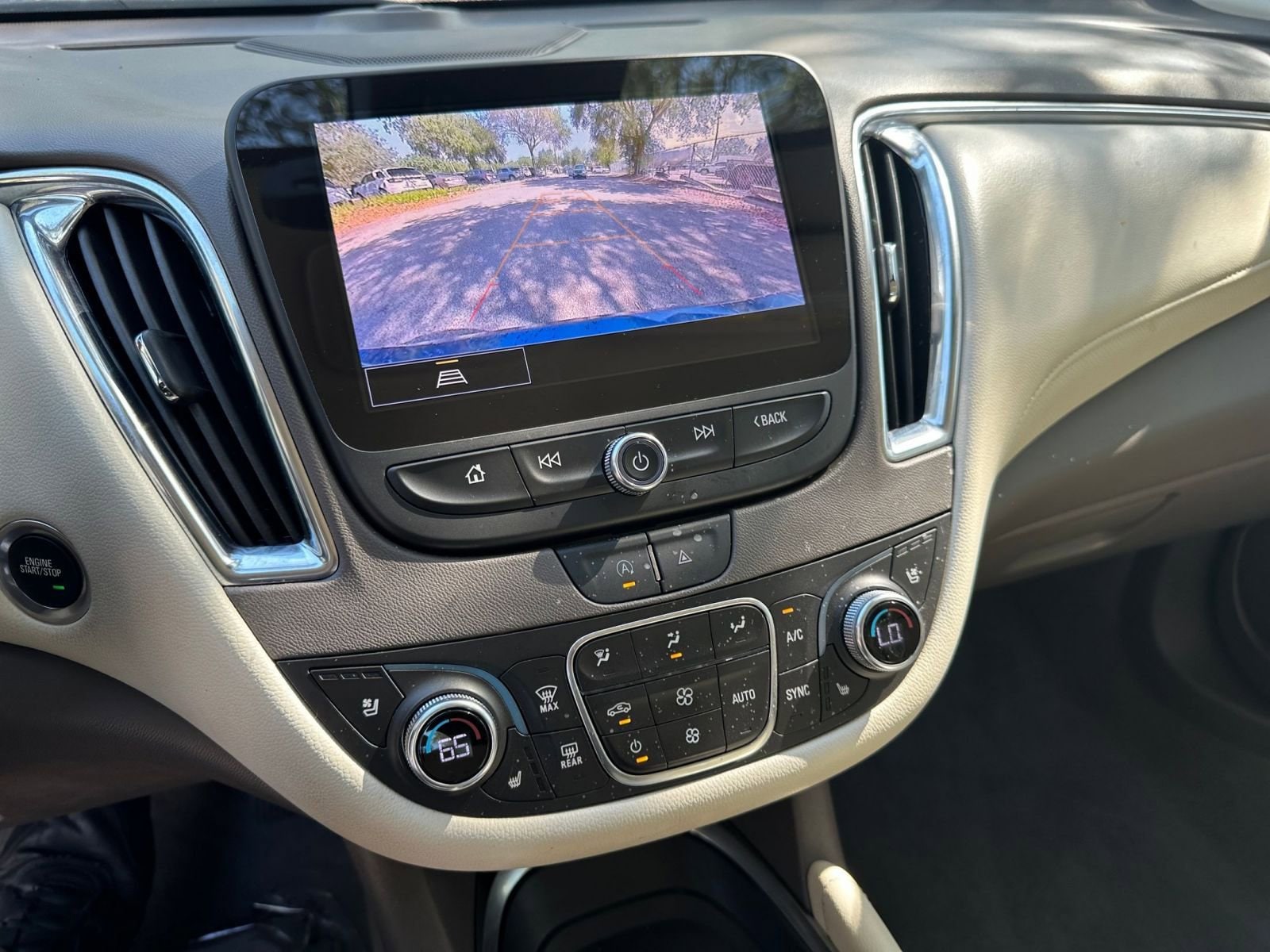 Thumbnail: 2024 Chevrolet Malibu - 17