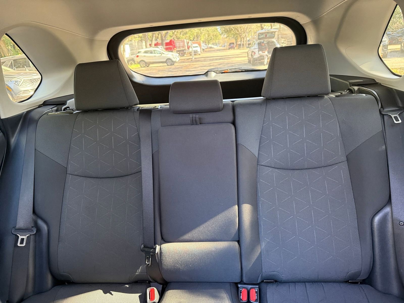 Thumbnail: 2025 Toyota RAV4 - 34