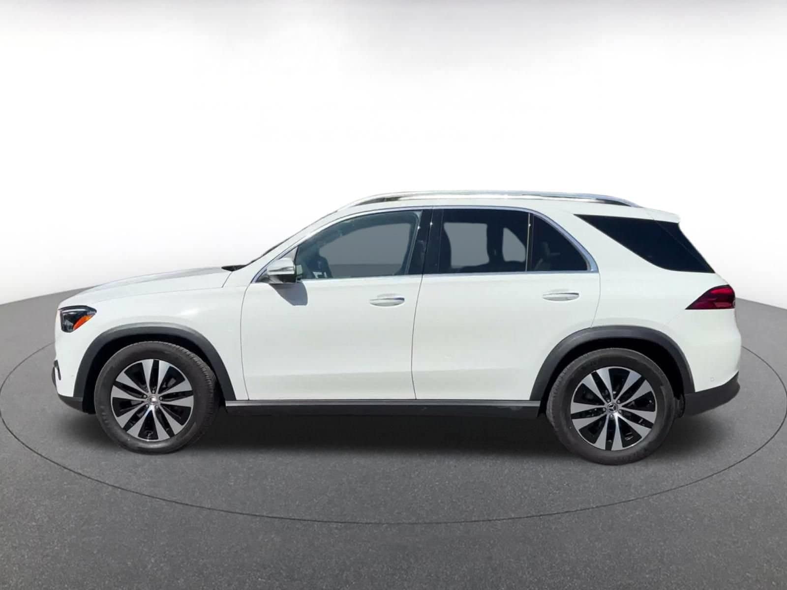 Thumbnail: 2026 Mercedes-Benz GLE - 8