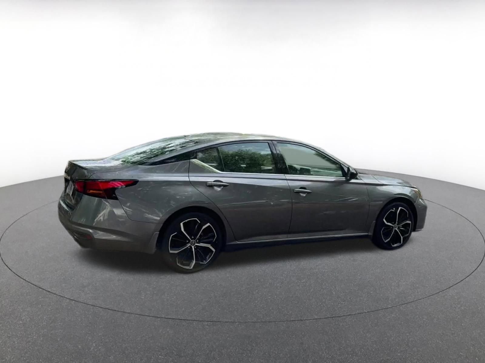 Thumbnail: 2025 Nissan Altima - 16