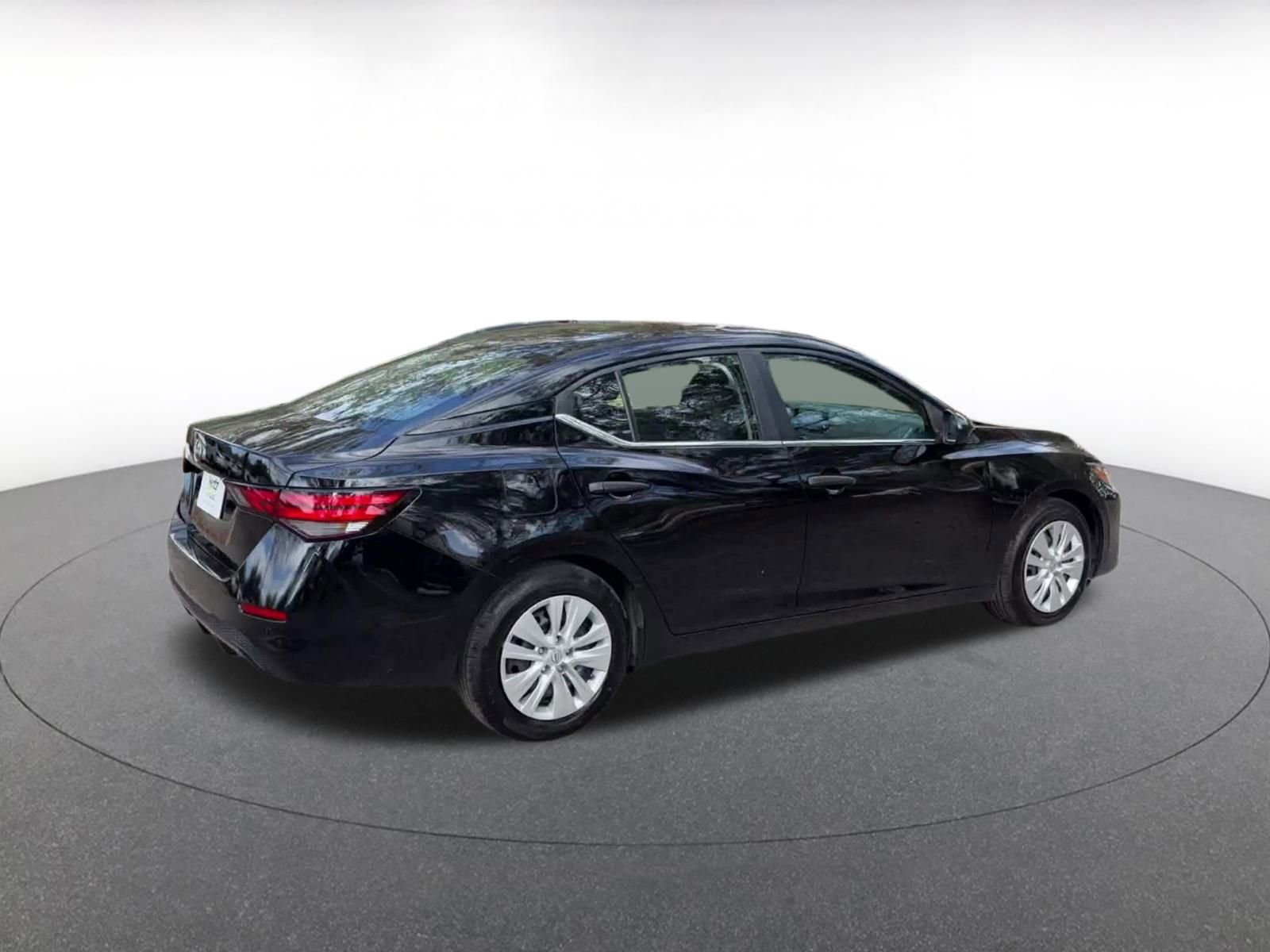 Thumbnail: 2025 Nissan Sentra - 15