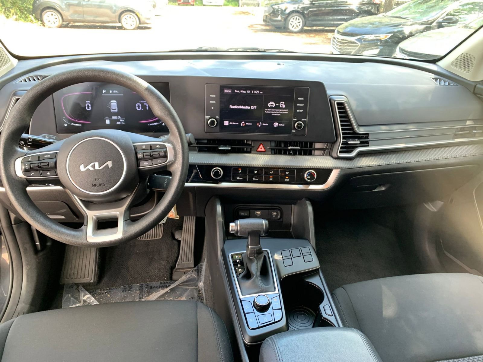 2024 Kia Sportage LX 27