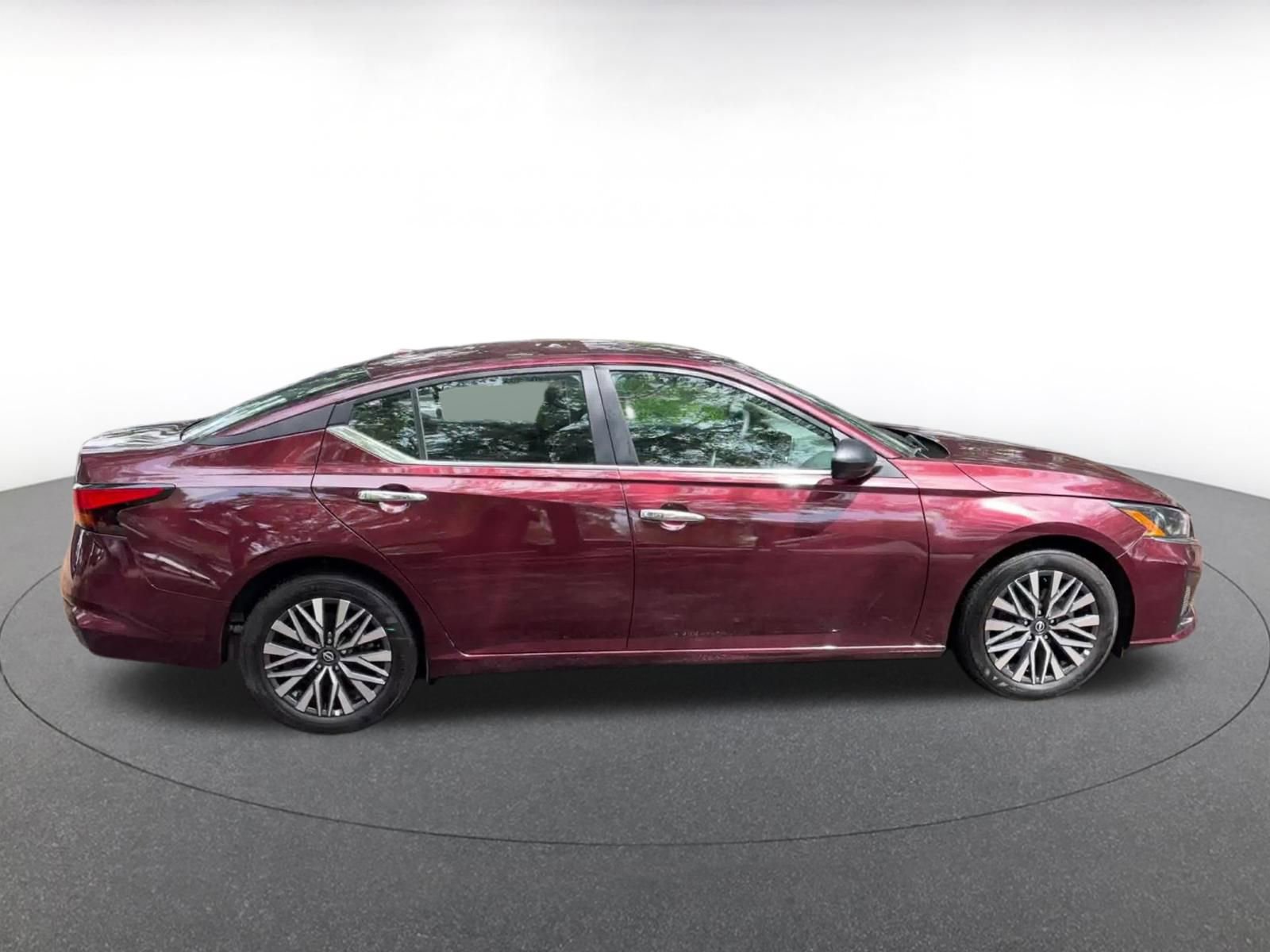 Thumbnail: 2025 Nissan Altima - 16