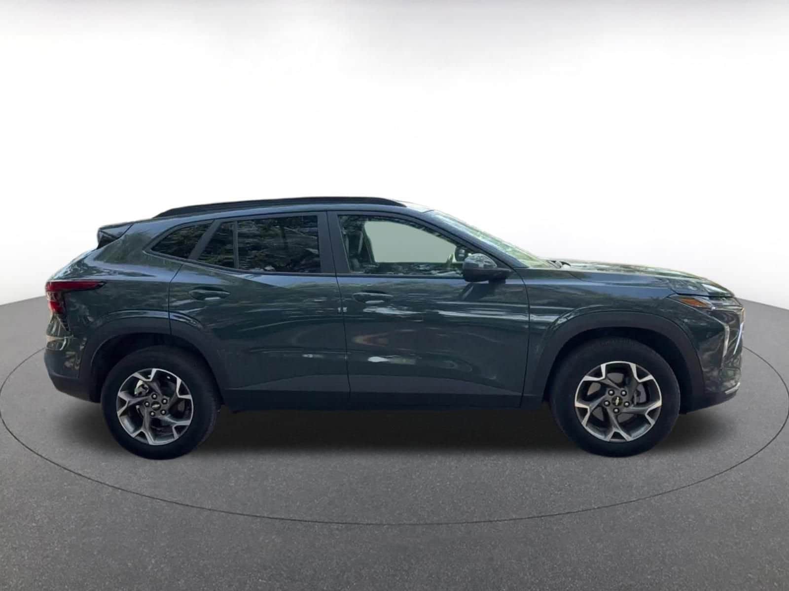 Thumbnail: 2025 Chevrolet Trax - 16