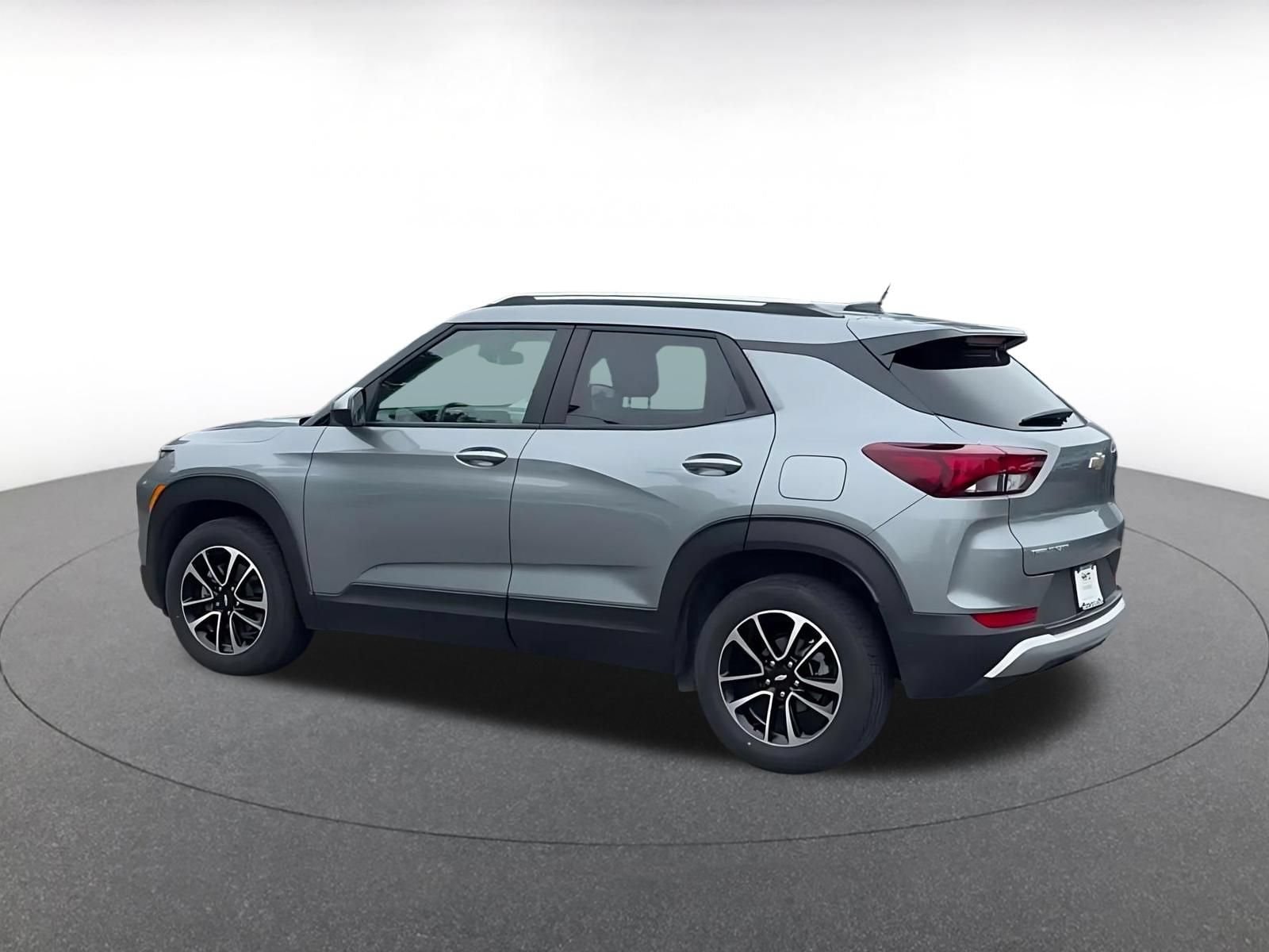 Thumbnail: 2025 Chevrolet TrailBlazer - 10