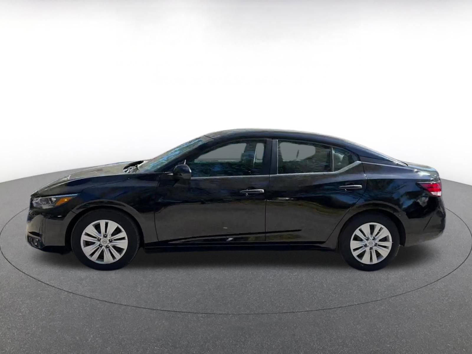 Thumbnail: 2025 Nissan Sentra - 9