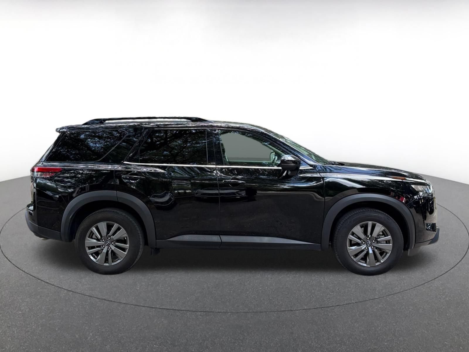 Thumbnail: 2025 Nissan Pathfinder - 14