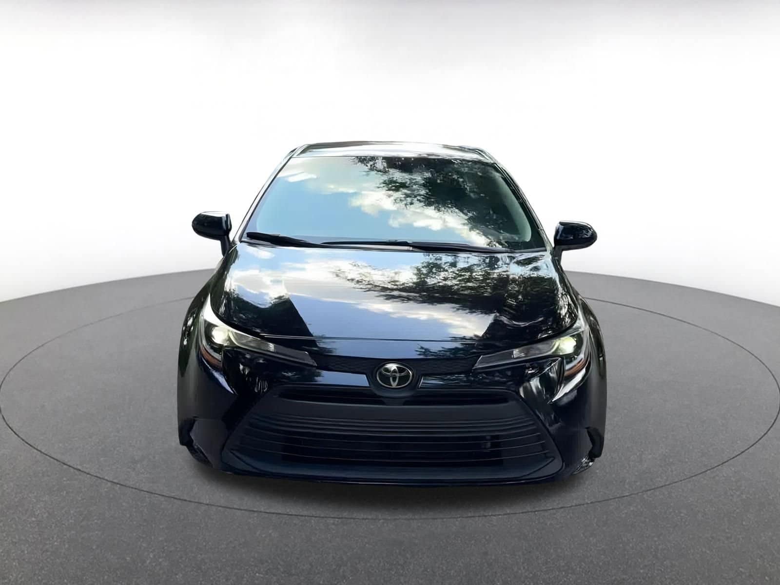 Thumbnail: 2023 Toyota Corolla - 4
