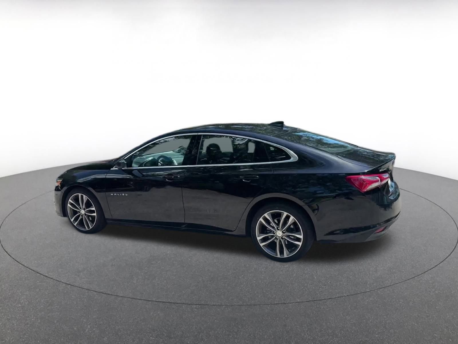 Thumbnail: 2024 Chevrolet Malibu - 10