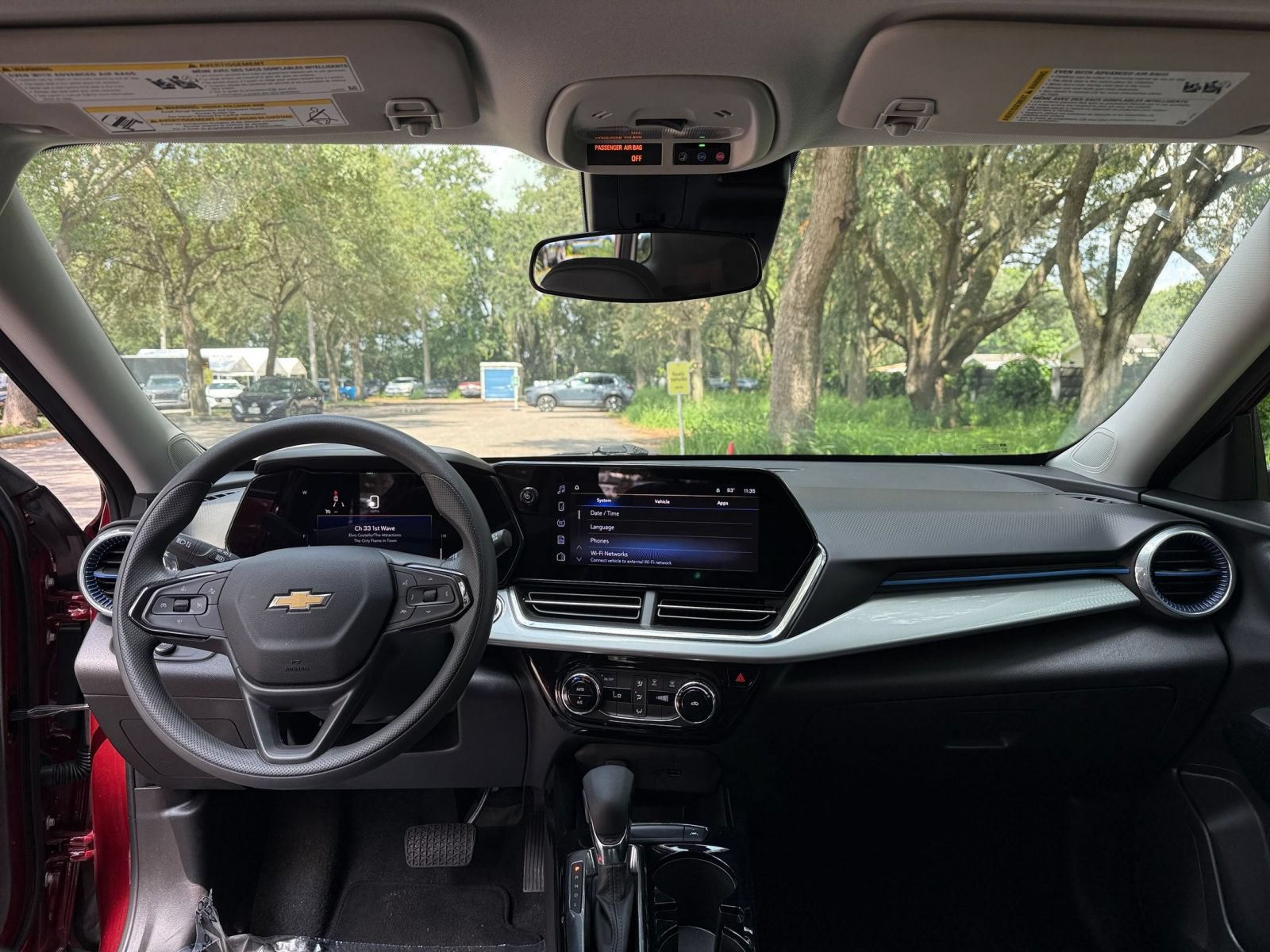 Thumbnail: 2025 Chevrolet Trax - 25