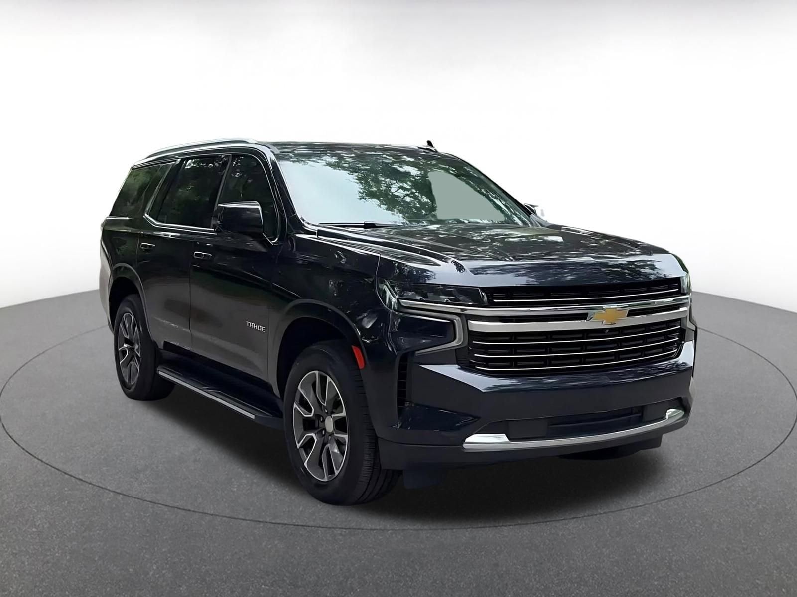 Thumbnail: 2023 Chevrolet Tahoe - 3