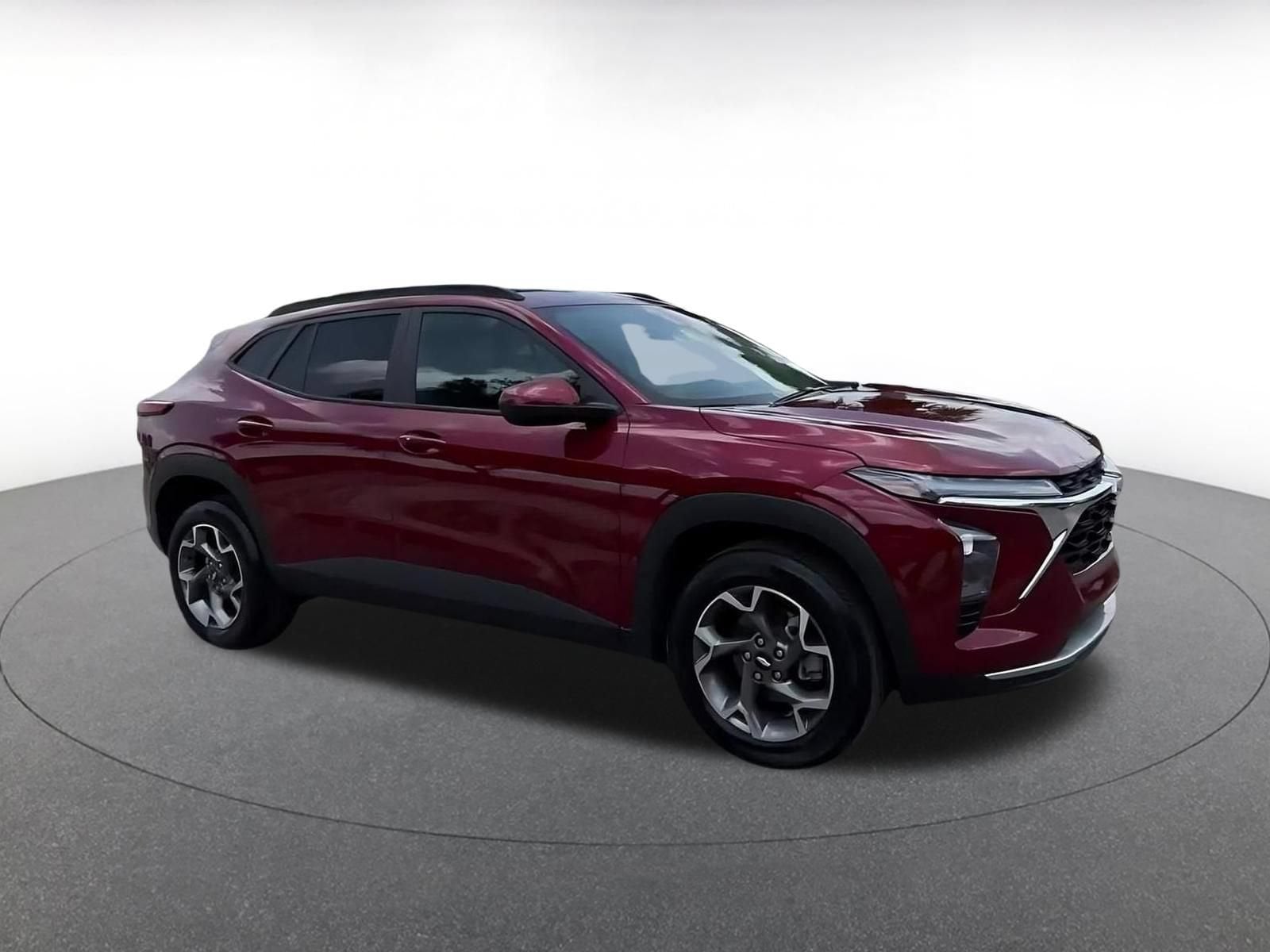 Thumbnail: 2025 Chevrolet Trax - 2
