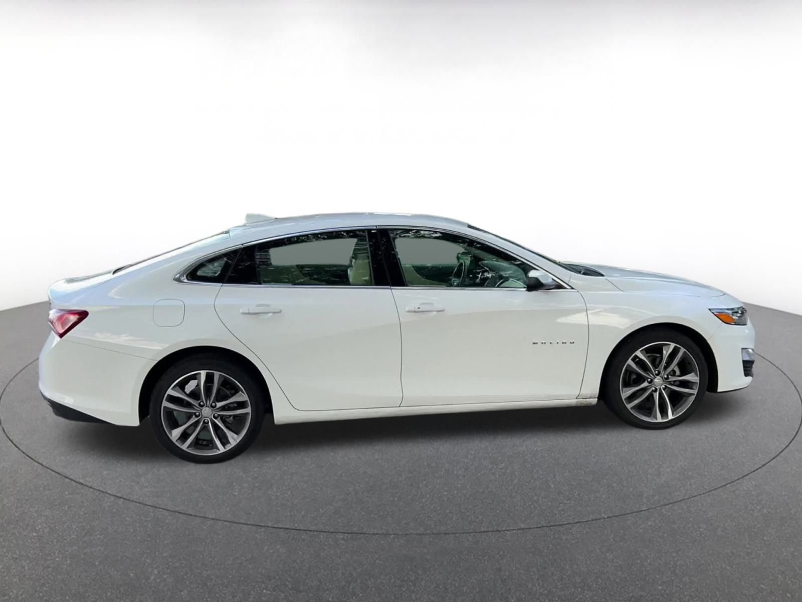 Thumbnail: 2024 Chevrolet Malibu - 16