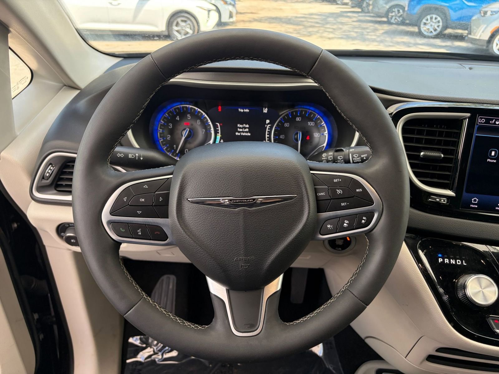 Thumbnail: 2024 Chrysler Pacifica - 30