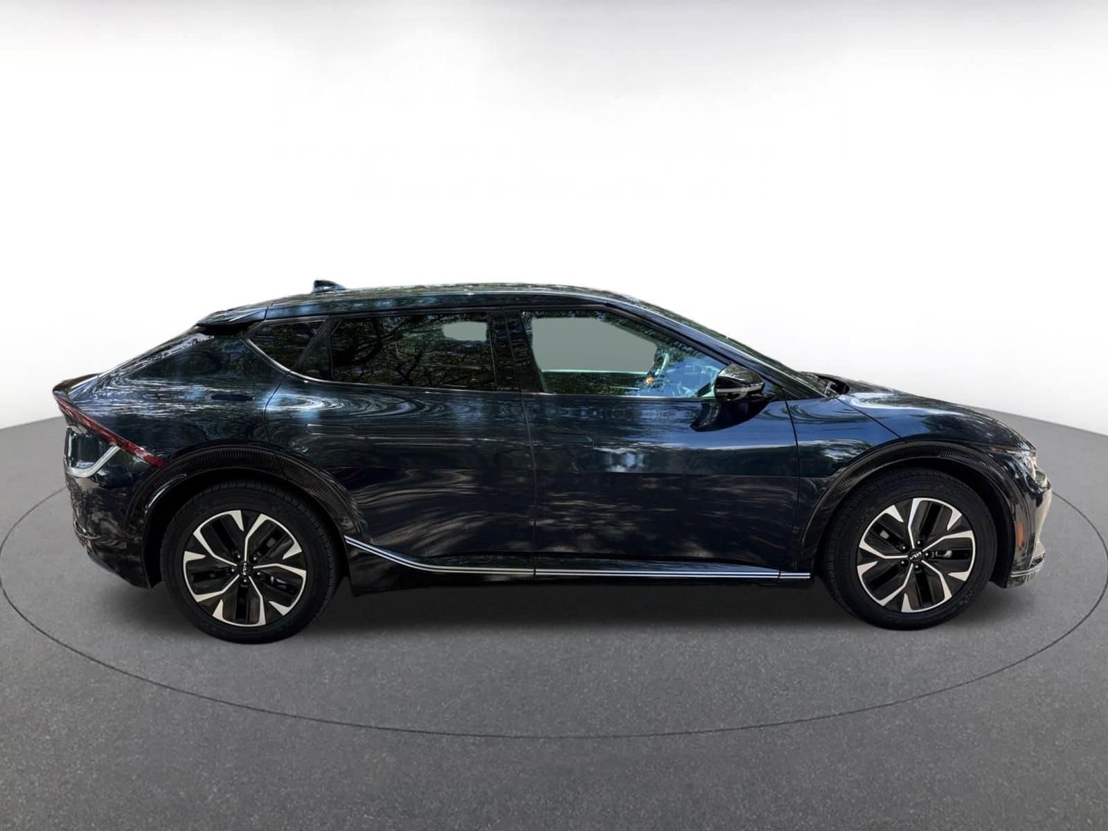 Thumbnail: 2024 Kia EV6 - 8