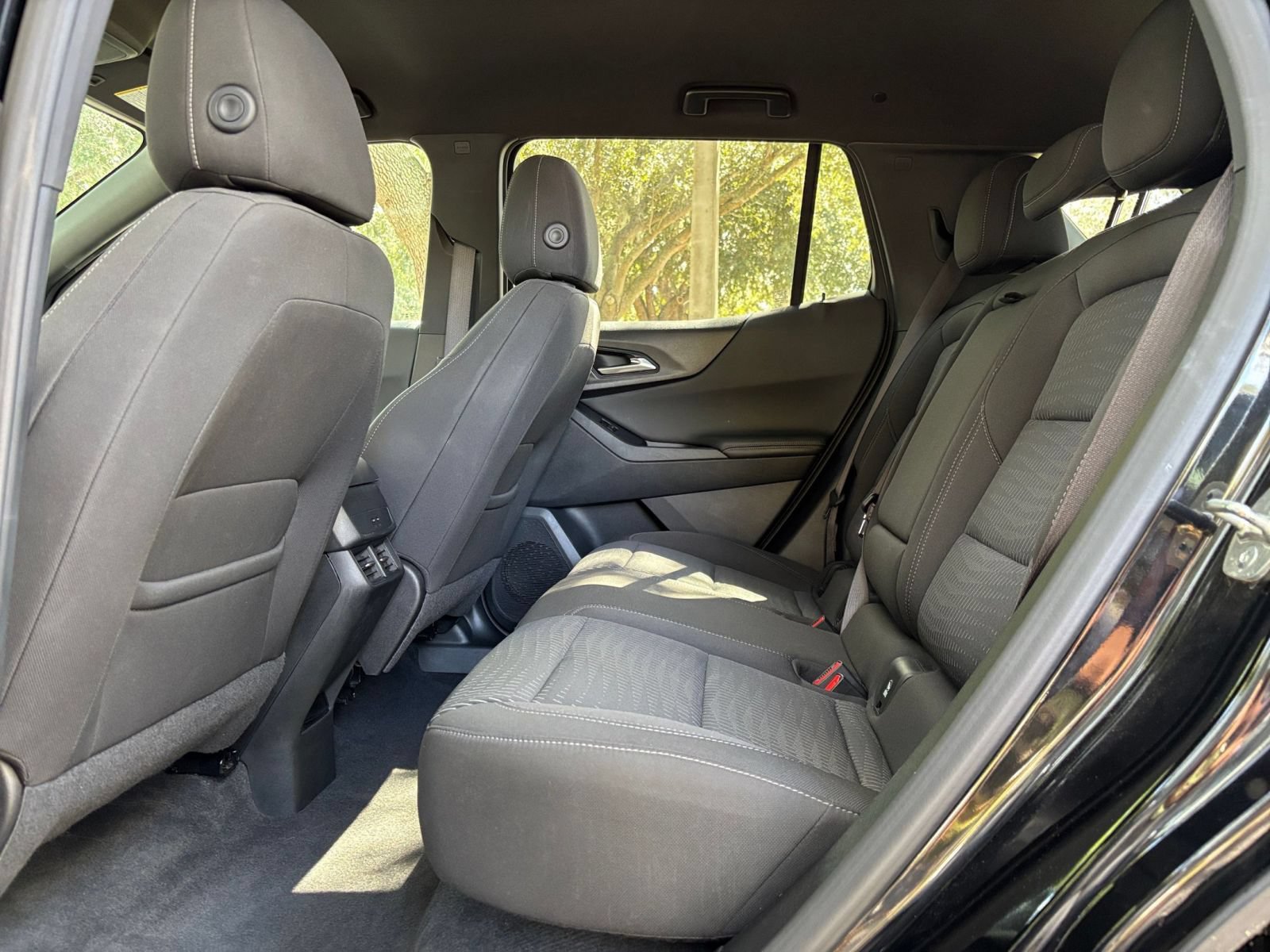 Thumbnail: 2025 Chevrolet Equinox - 25