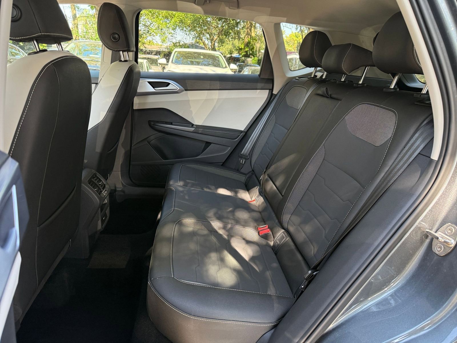 Thumbnail: 2025 Volkswagen Taos - 33