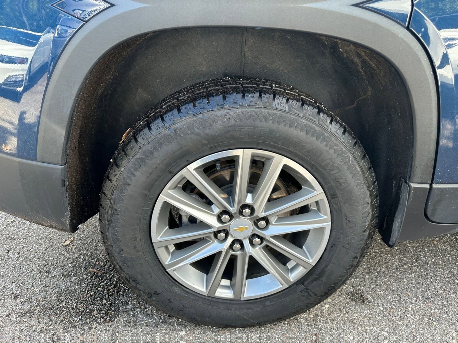 2023 Chevrolet Traverse LT 23