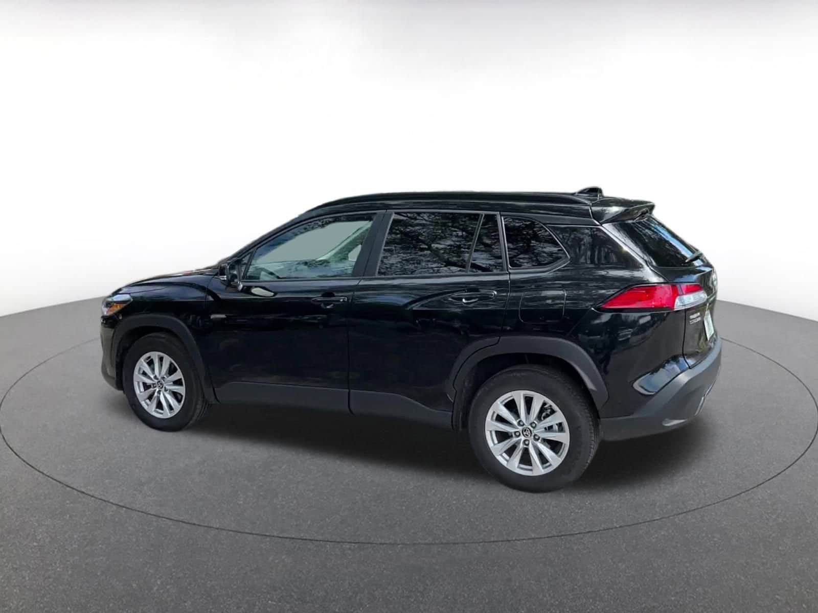 Thumbnail: 2025 Toyota Corolla Cross - 10