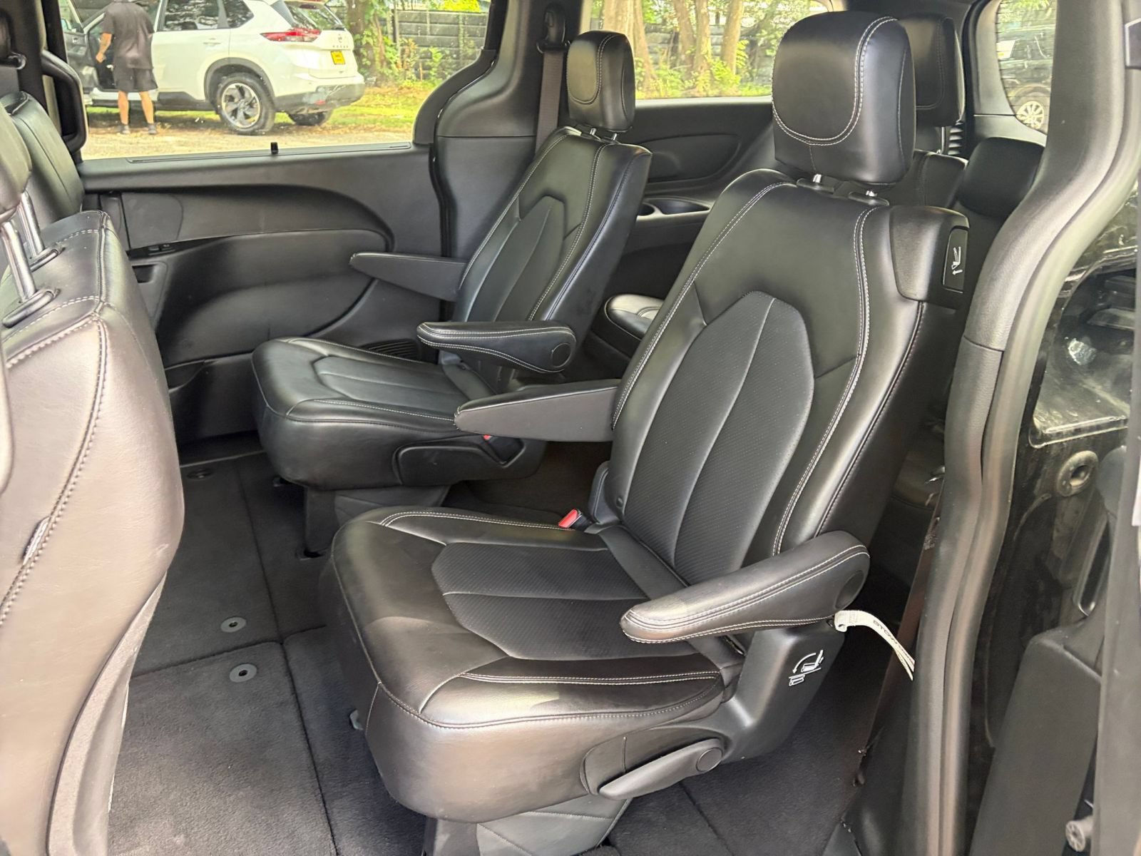 Thumbnail: 2025 Chrysler Pacifica - 35