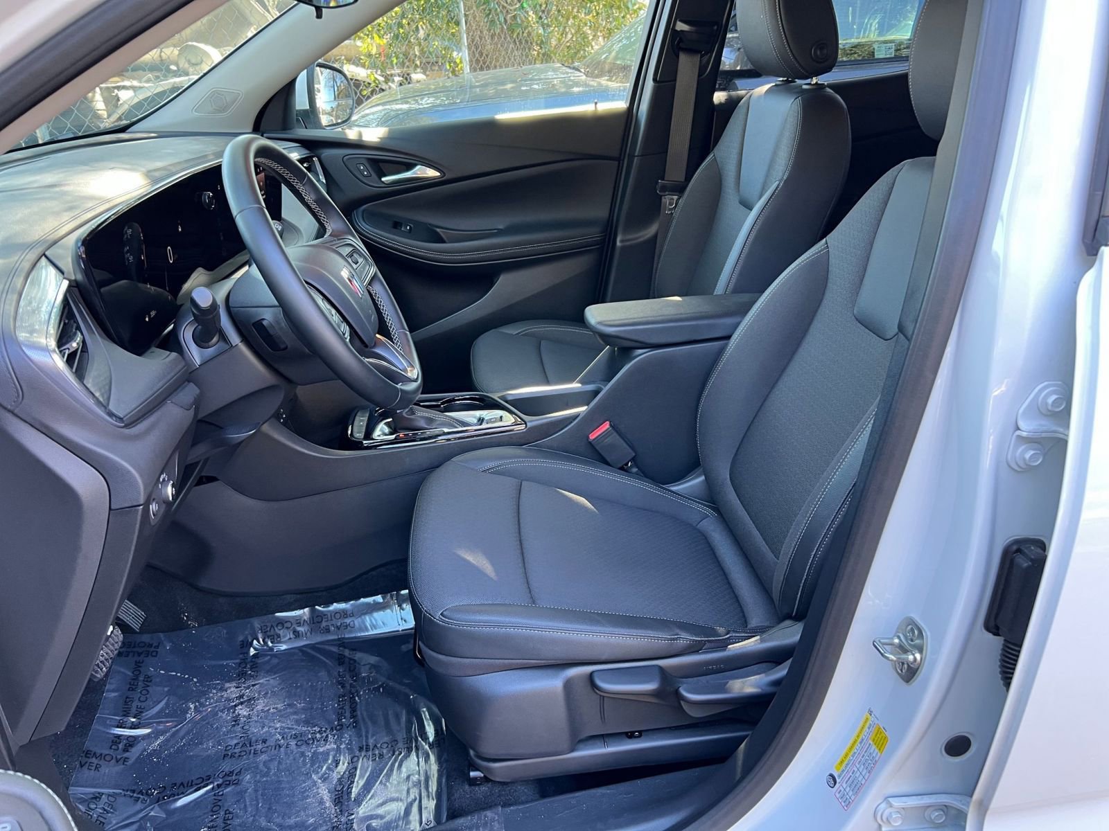 Thumbnail: 2025 Buick Encore GX - 21