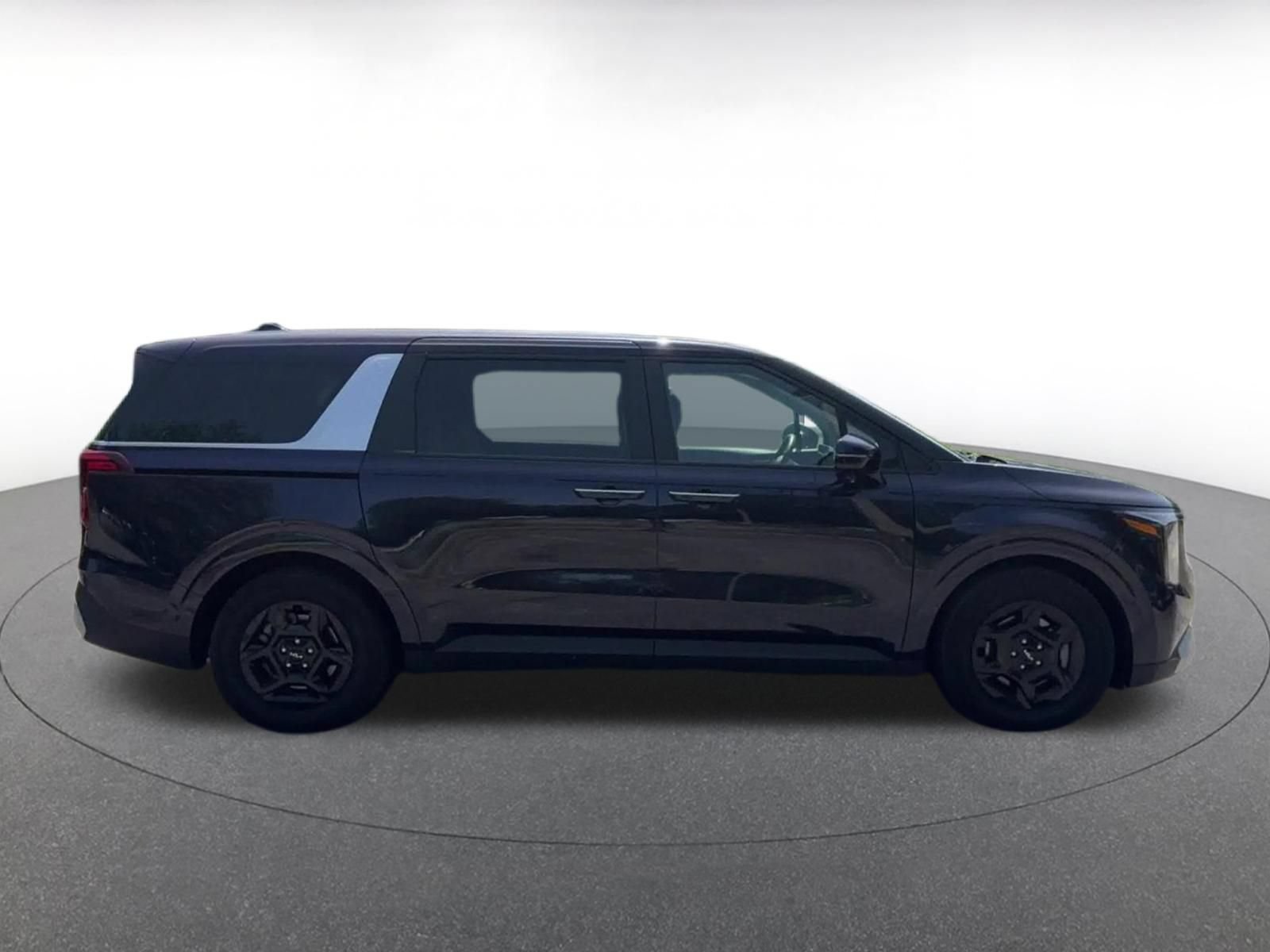Thumbnail: 2026 Kia Carnival - 16