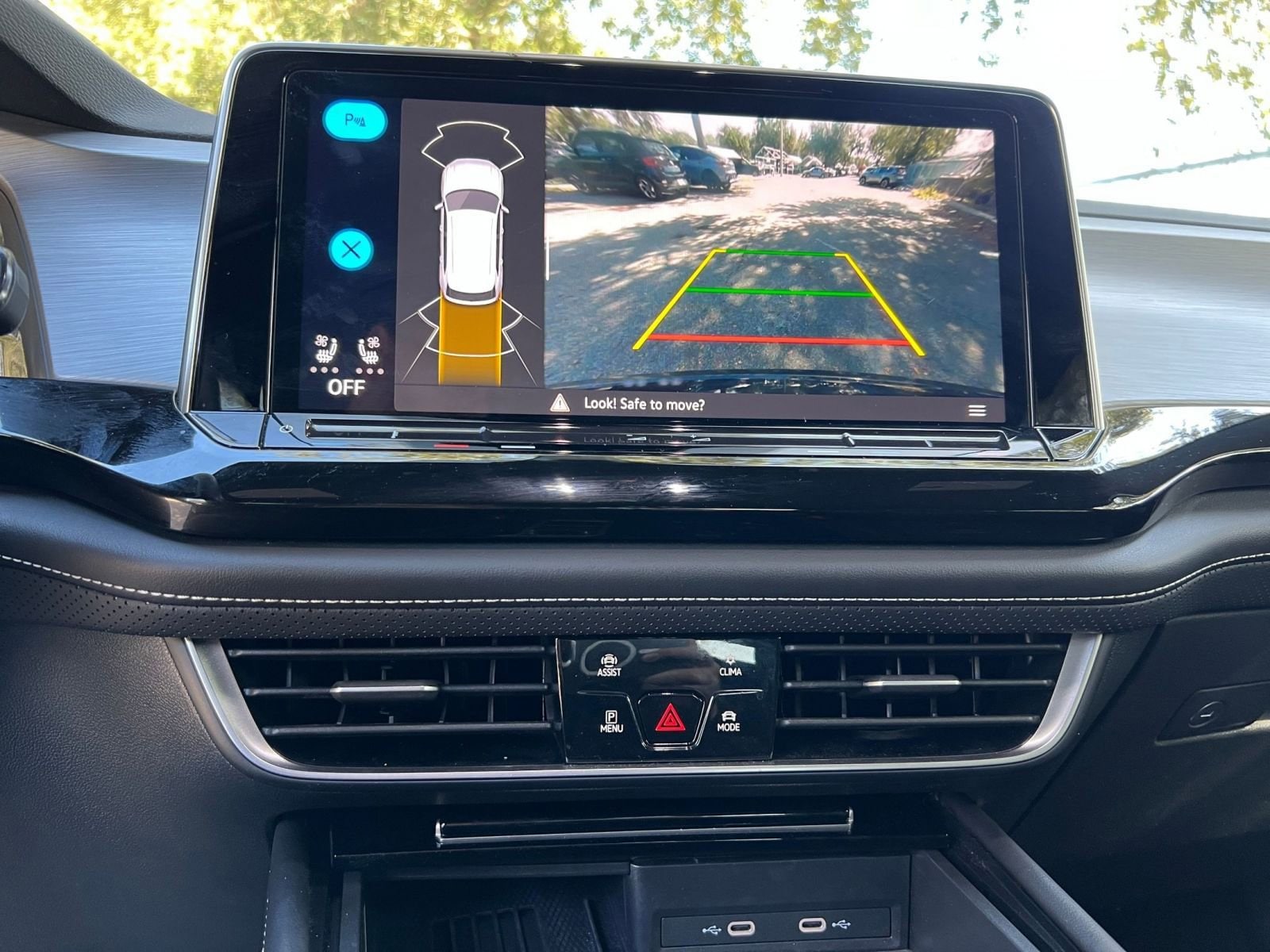 Thumbnail: 2025 Volkswagen Atlas - 22