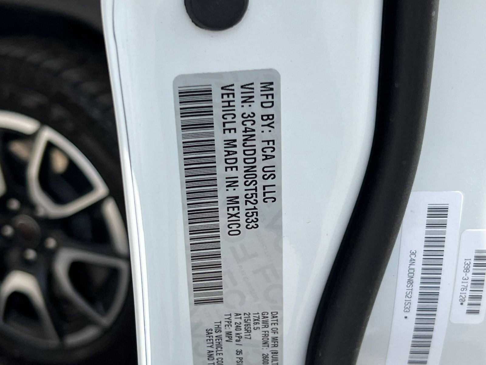 Thumbnail: 2025 Jeep Compass - 23